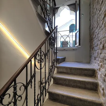 Apartment Majestic Rialto House By Wonderful Italy